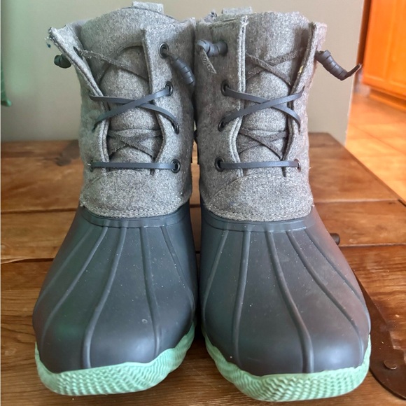 Duck Boots - Picture 1 of 5